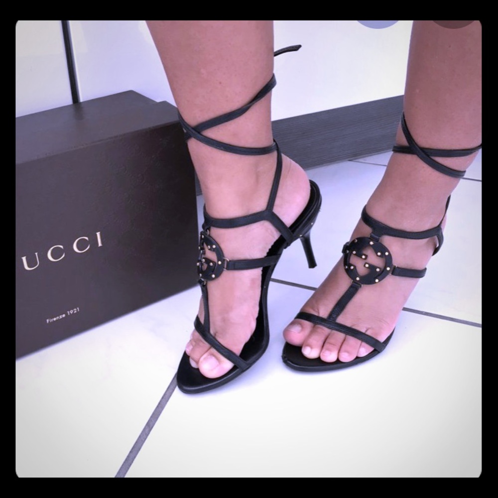 Authentic GUCCI black lace up up blondie heels